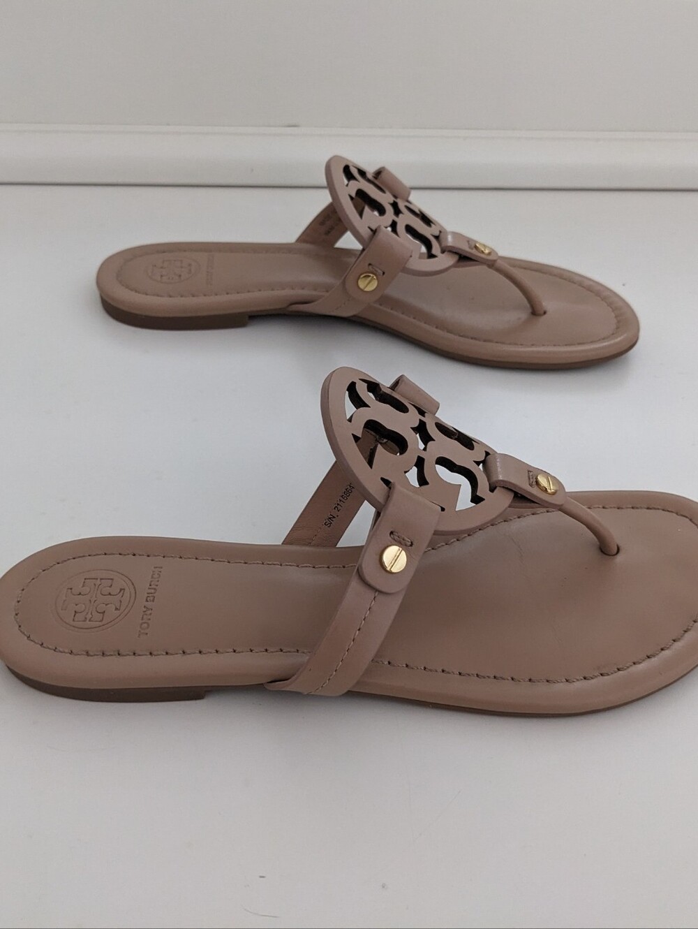 GUC! Tory Burch Miller Sandal In Beige/Tan Size 6 - Picture 7 of 16